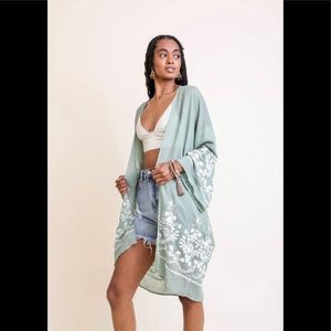 Embroidered Floral Vine Kimono-(sage green)